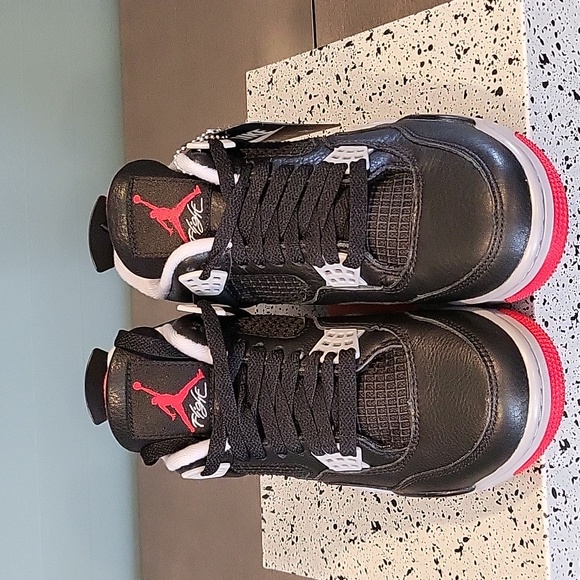 Air Jordan 4 Retro - Picture 1 of 9